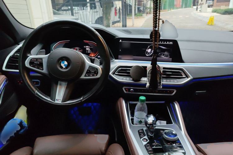 Used BMW X6 2021 xDrive30i M Sport Package Center Console