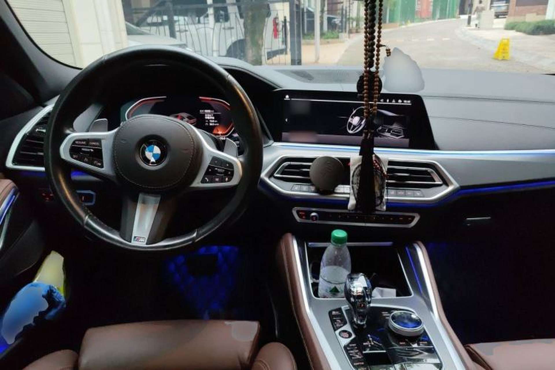 Used BMW X6 2021 xDrive30i M Sport Package Center Console