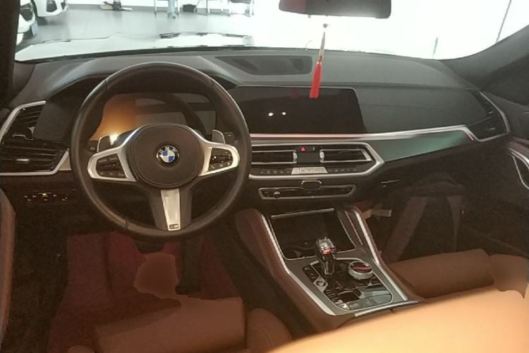 Used BMW X6 2021 xDrive30i M Sport Package Center Console
