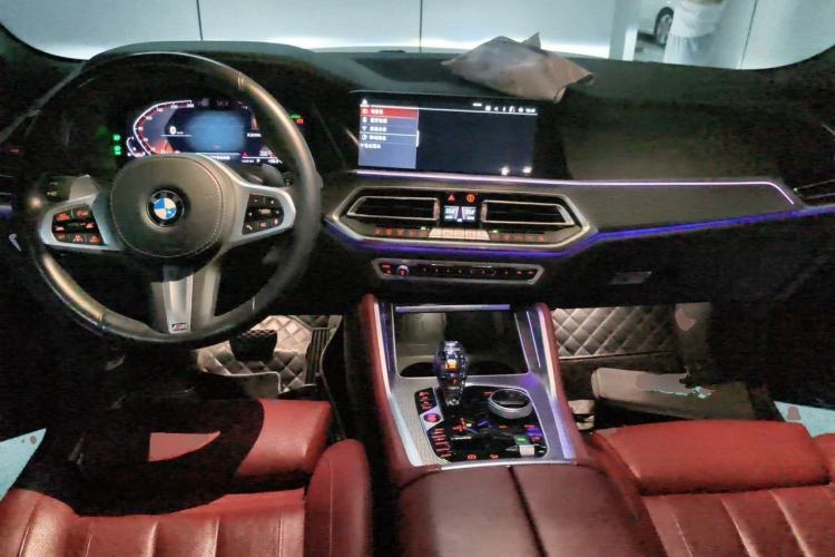 Used BMW X6 2021 xDrive40i Luxury Model with M Sport Package Center Console