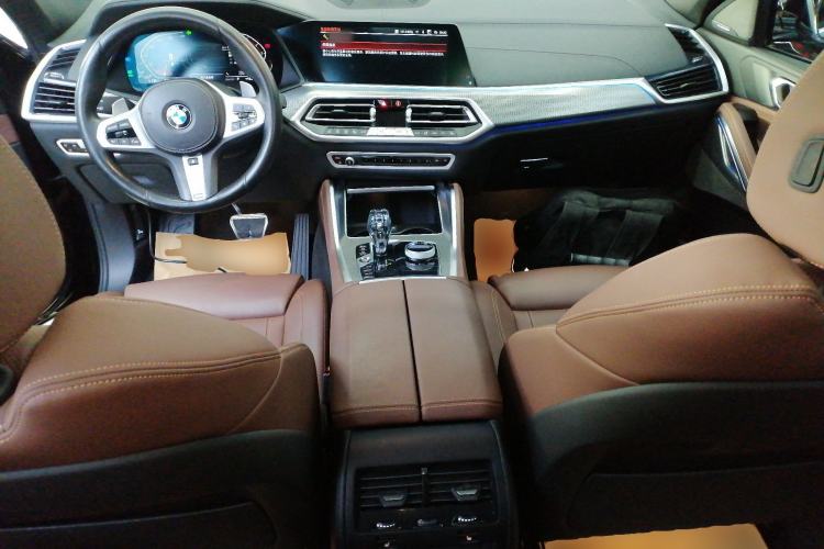 Used BMW X6 2021 xDrive40i M Sport Package Center Console
