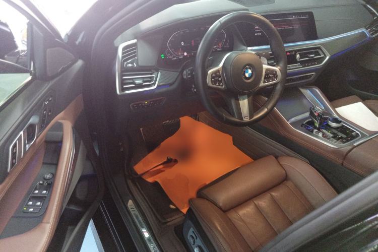 Used BMW X6 2021 xDrive40i Luxury Model with M Sport Package Driver Seat