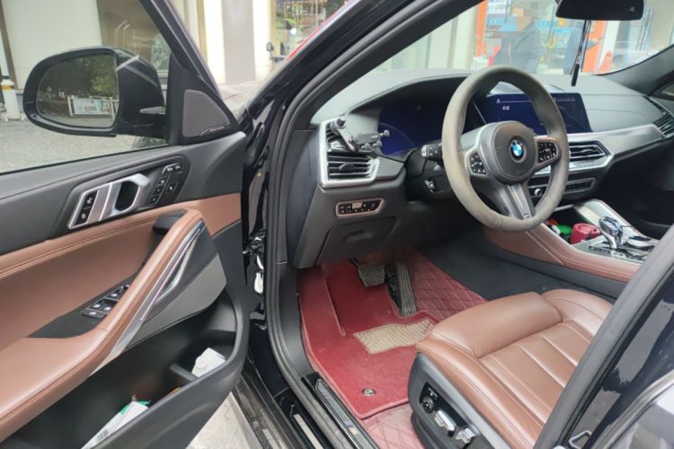 Used BMW X6 2021 xDrive40i Luxury Model with M Sport Package Driver Seat