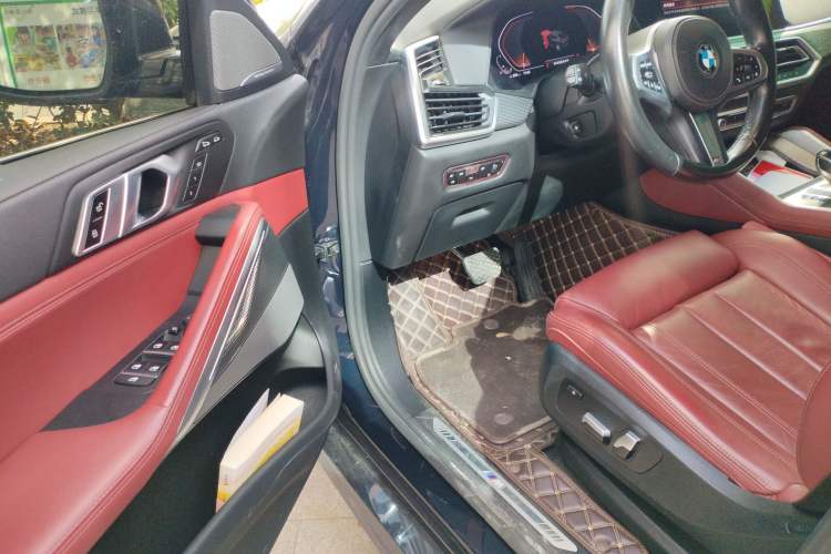 Used BMW X6 2021 xDrive40i M Sport Package Driver Seat