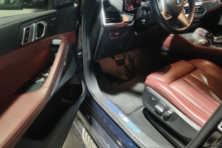 Used BMW X6 2021 xDrive40i M Sport Package Driver Seat