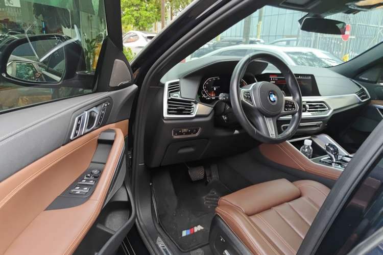 Used BMW X6 2021 xDrive40i M Sport Package Driver Seat
