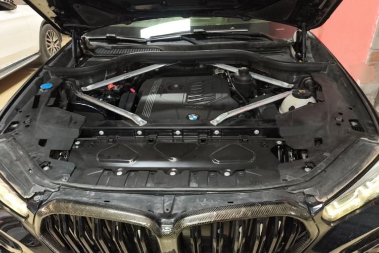 Used BMW X6 2021 Restyled xDrive40i Luxury Version M Sport Package Engine Bay