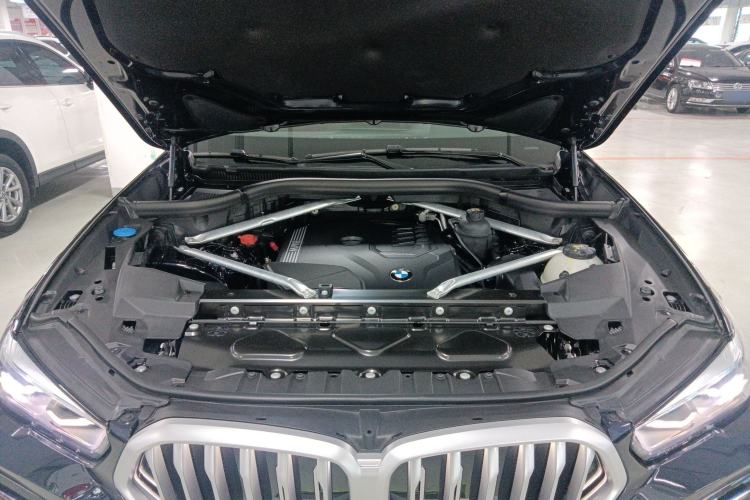 Used BMW X6 2021 xDrive30i M Sport Package Engine Bay