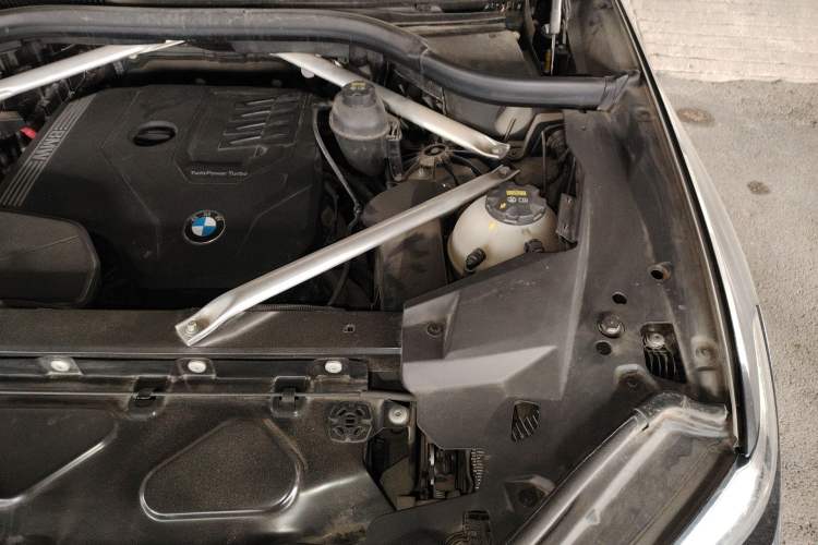 Used BMW X6 2021 xDrive30i M Sport Package Engine Bay Left