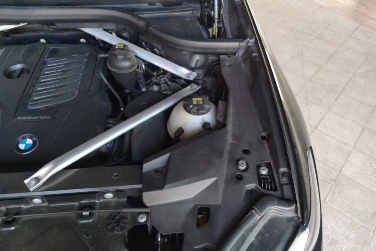 Used BMW X6 2021 xDrive40i M Sport Package Engine Bay Left
