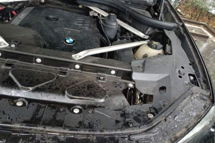 Used BMW X6 2021 xDrive30i M Sport Package Engine Bay Left