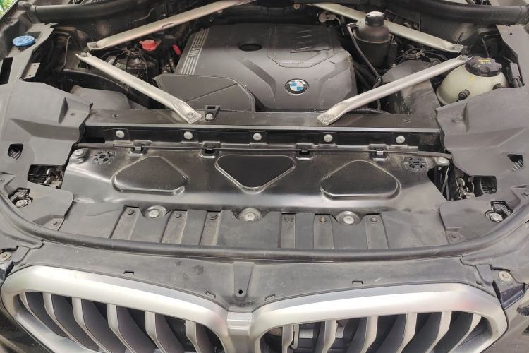 Used BMW X6 2021 xDrive30i M Sport Package Engine Bay