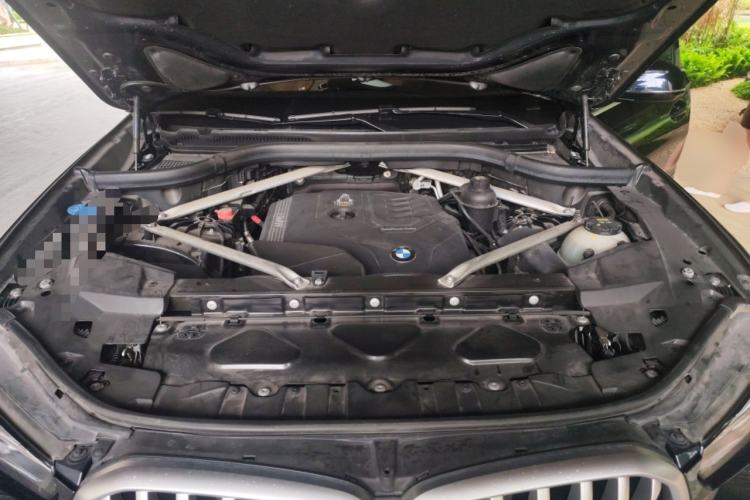 Used BMW X6 2021 xDrive30i M Sport Package Engine Bay