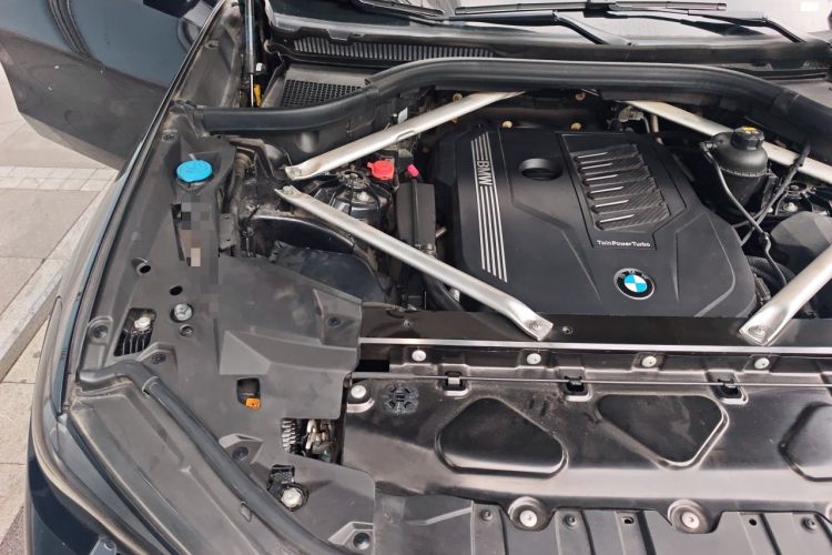 Used BMW X6 2021 xDrive40i M Sport Package Engine Bay Right