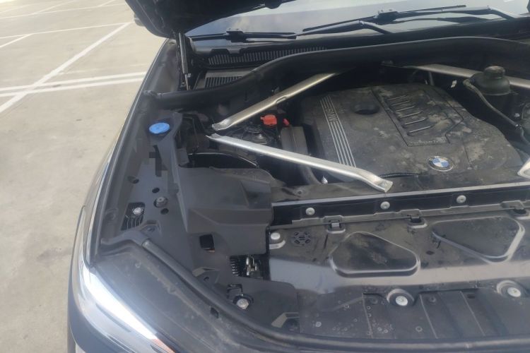 Used BMW X6 2021 xDrive40i Luxury Model with M Sport Package Engine Bay Right