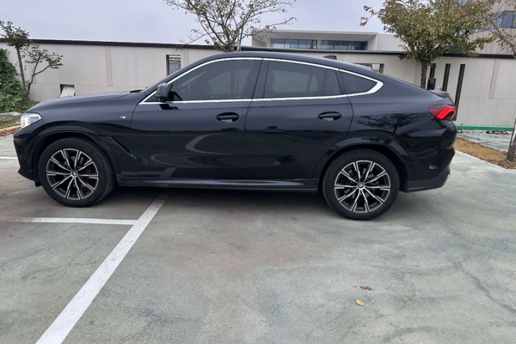 Used BMW X6 2021 xDrive40i M Sport Package Exterior 1