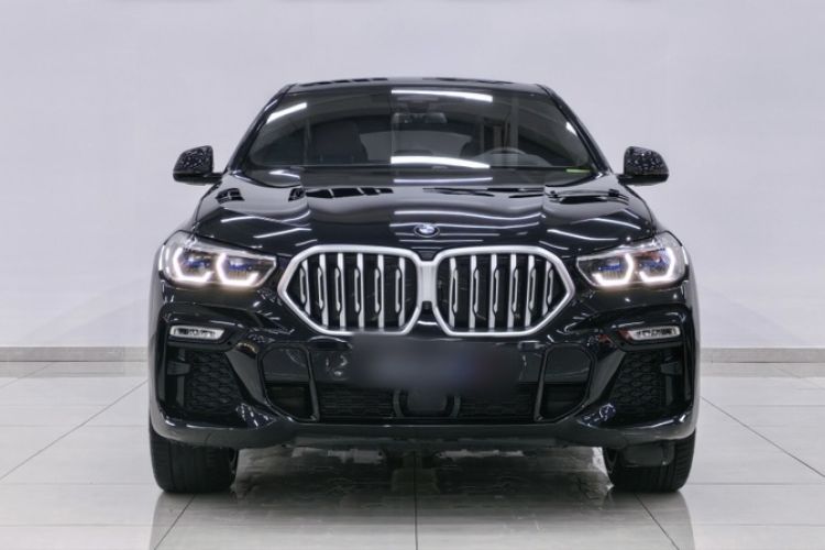 Used BMW X6 2021 xDrive40i Luxury Model with M Sport Package Exterior 3