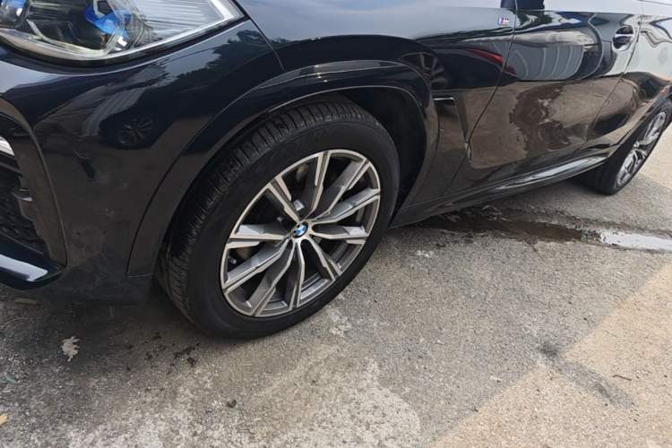 Used BMW X6 2021 xDrive40i M Sport Package Exterior 4