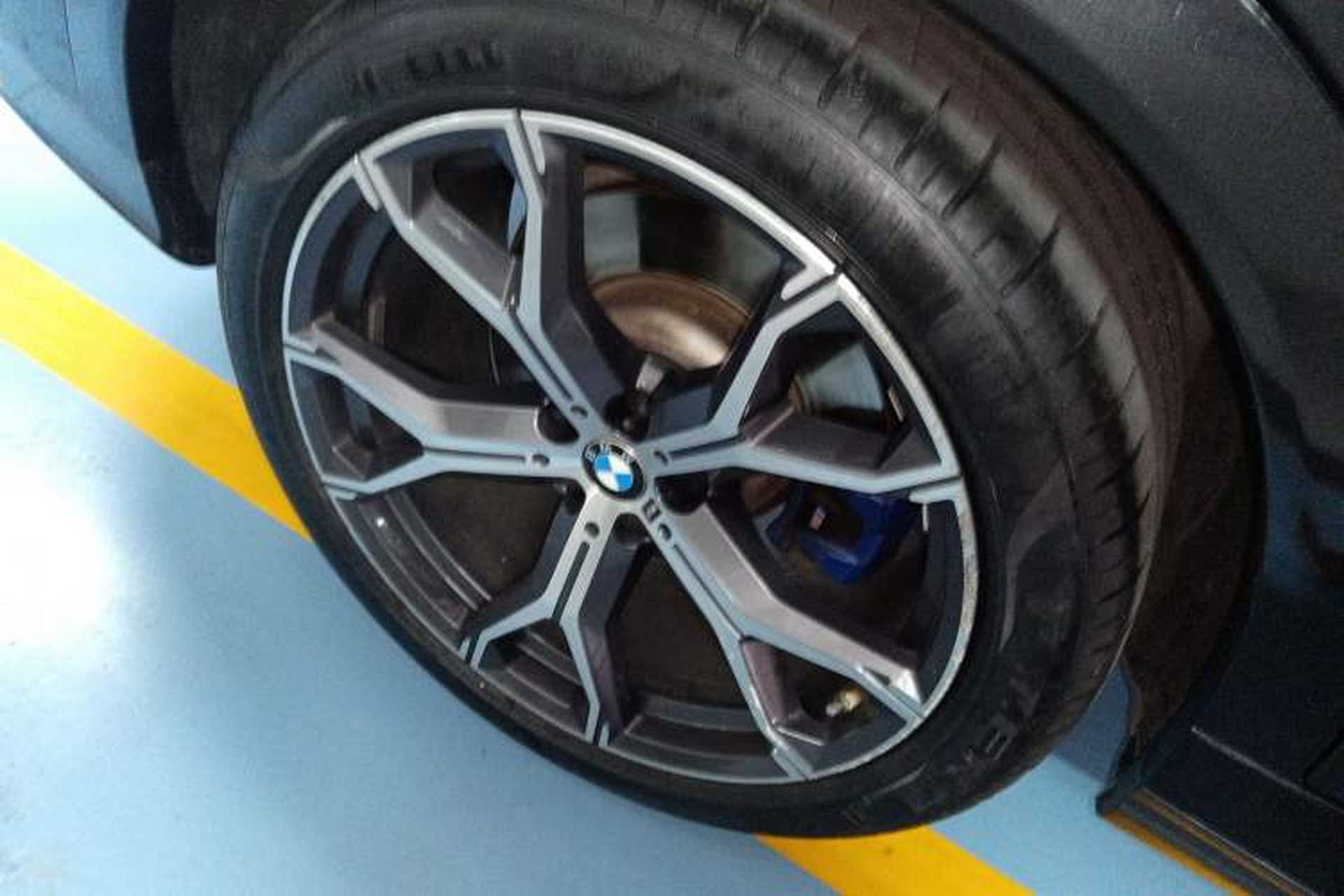 Used BMW X6 2021 xDrive40i Luxury Model with M Sport Package Exterior 5