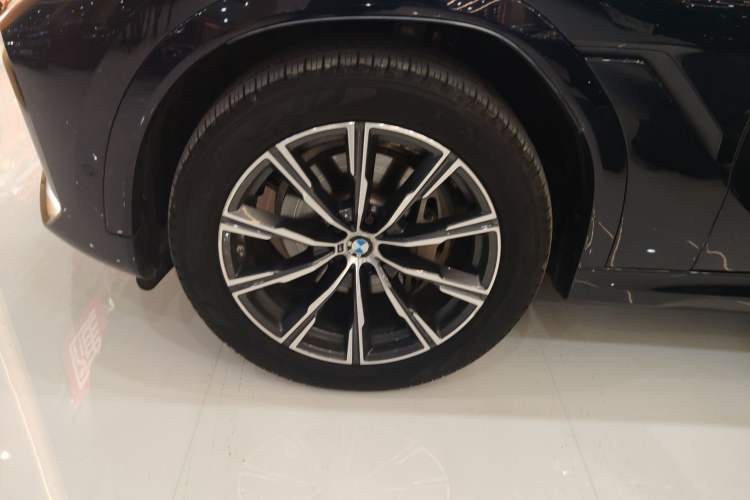Used BMW X6 2021 xDrive40i M Sport Package Exterior 7
