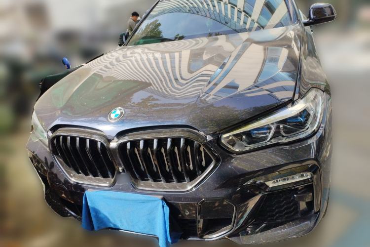 Used BMW X6 2021 xDrive40i M Sport Package Front