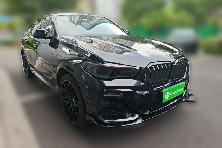 Used BMW X6 2021 xDrive40i M Sport Package Front Right 45 Deg