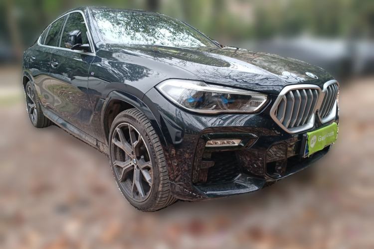 Used BMW X6 2021 xDrive40i Luxury Model with M Sport Package Front Right 45 Deg