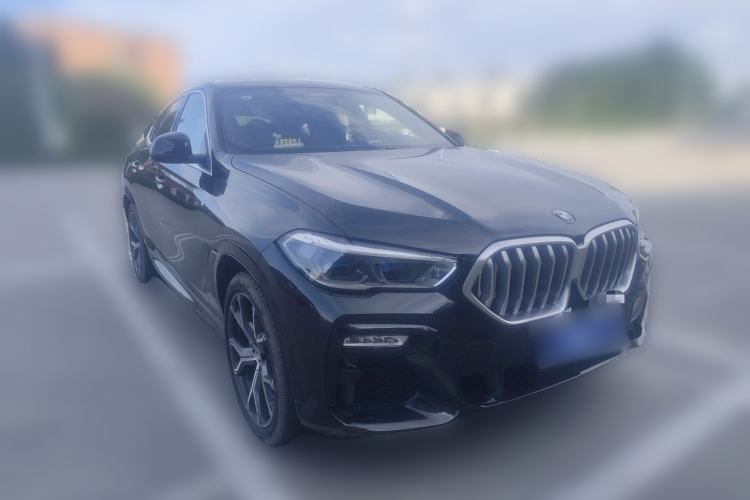 Used BMW X6 2021 xDrive40i Luxury Model with M Sport Package Front Right 45 Deg