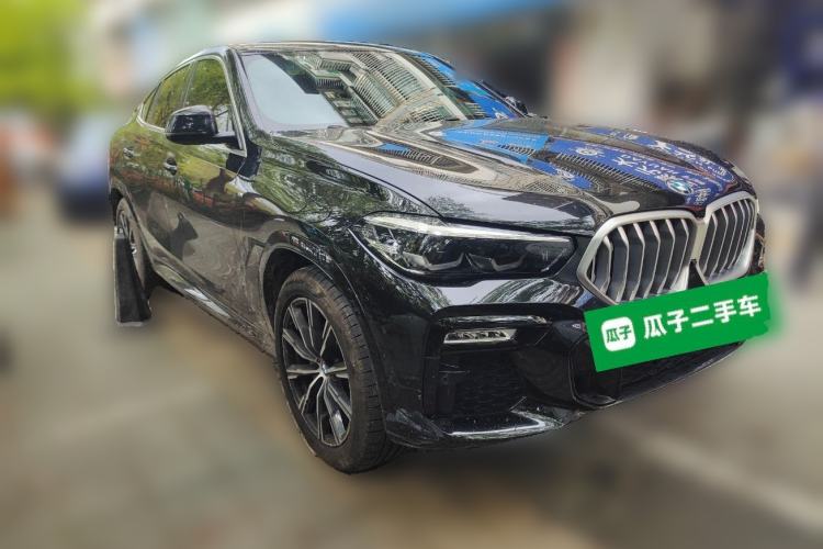 Used BMW X6 2021 xDrive30i M Sport Package Front Right 45 Deg