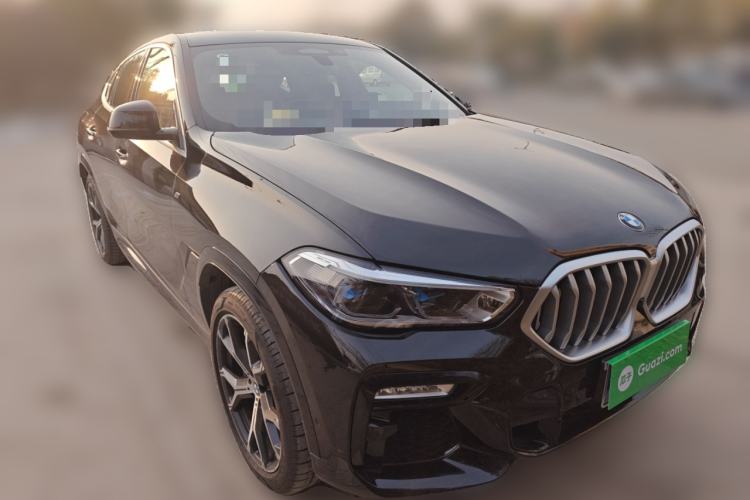 Used BMW X6 2021 xDrive40i Luxury Model with M Sport Package Front Right 45 Deg