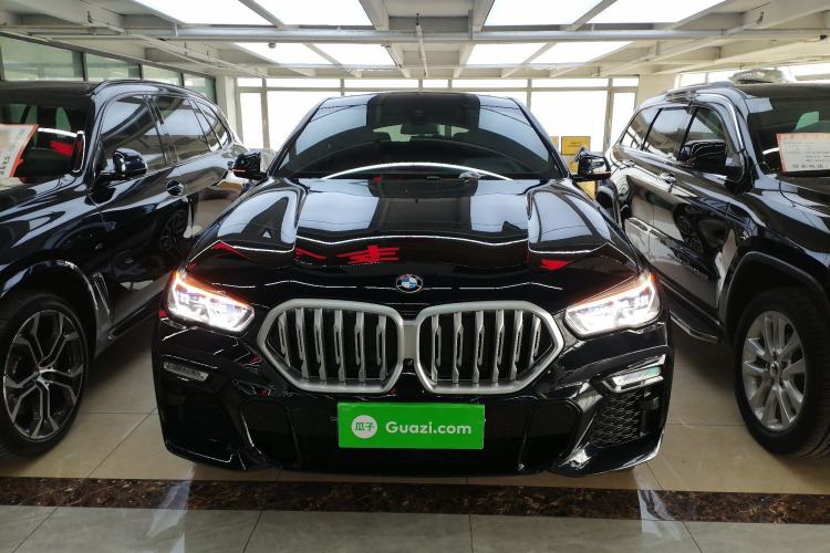 Used BMW X6 2021 xDrive40i M Sport Package Front