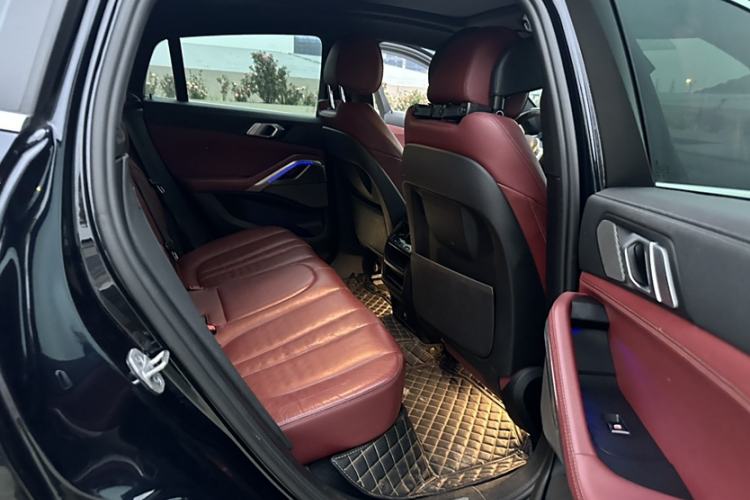 Used BMW X6 2021 xDrive40i M Sport Package Interior 2