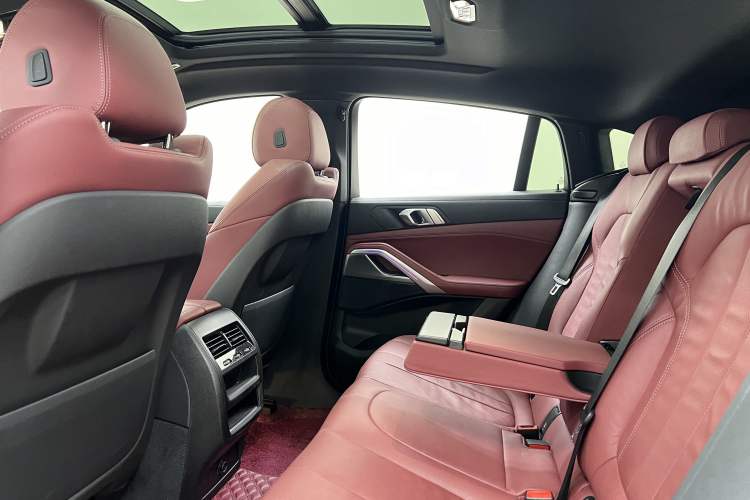 Used BMW X6 2021 xDrive30i M Sport Package Interior 2