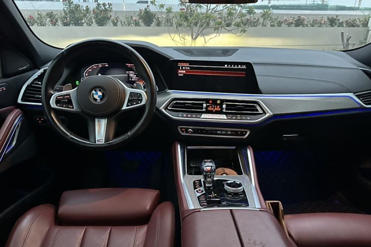 Used BMW X6 2021 xDrive40i M Sport Package Interior 3
