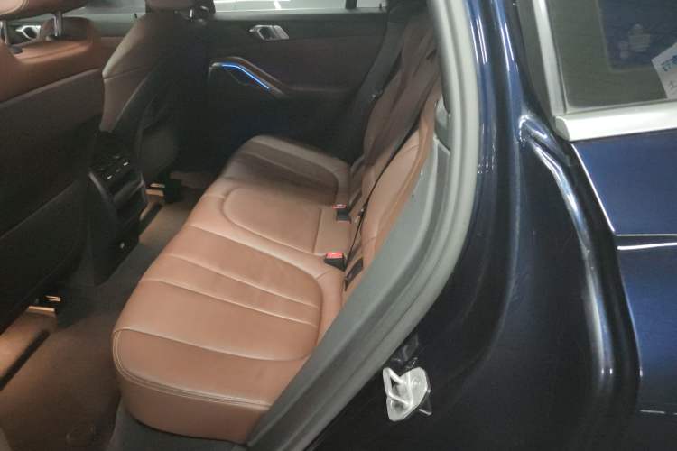 Used BMW X6 2021 xDrive40i M Sport Package Interior 4