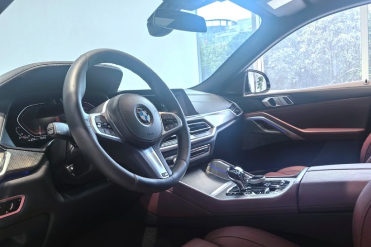 Used BMW X6 2021 Restyled xDrive40i Luxury Version M Sport Package Interior 5