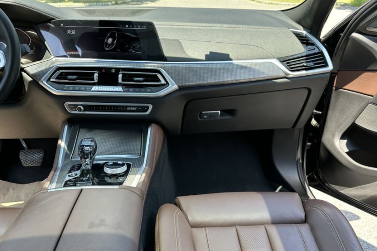 Used BMW X6 2021 xDrive40i M Sport Package Interior 7
