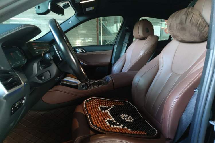 Used BMW X6 2021 xDrive40i M Sport Package Left Front Seat