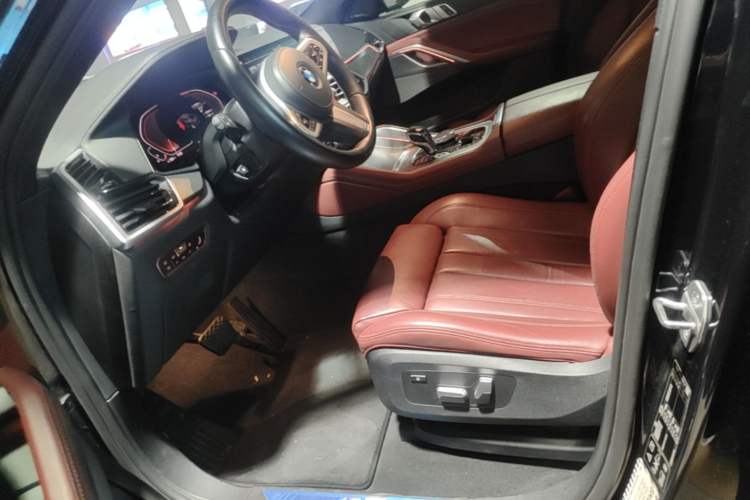 Used BMW X6 2021 xDrive40i M Sport Package Left Front Seat