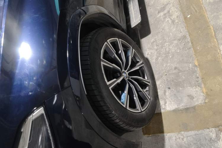 Used BMW X6 2021 xDrive40i M Sport Package Left Front Wheel Hub