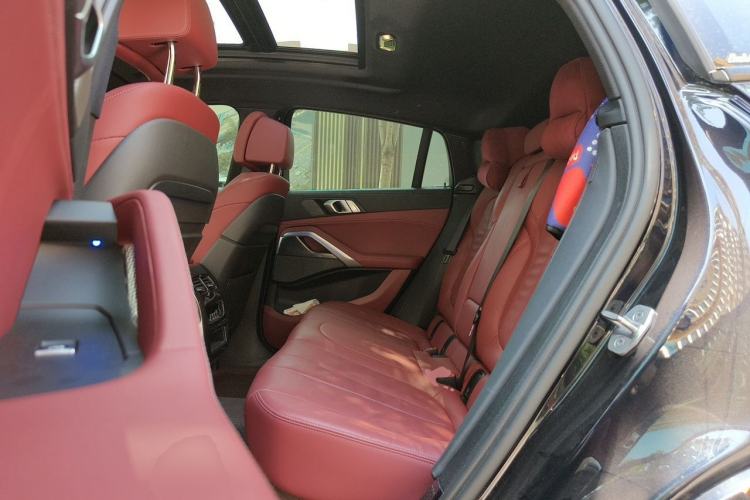 Used BMW X6 2021 xDrive40i Luxury Model with M Sport Package Left Rear Seat