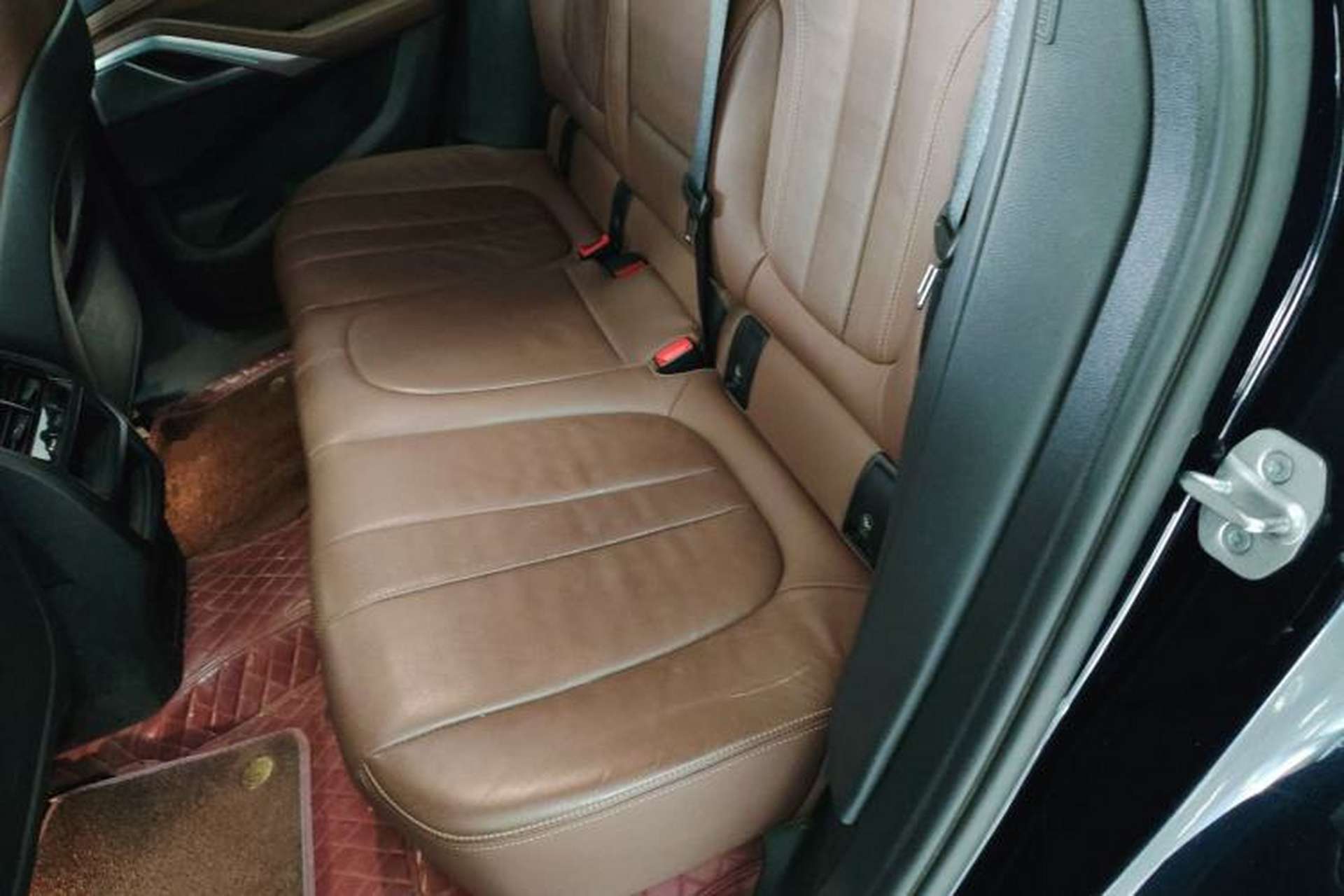 Used BMW X6 2021 xDrive30i M Sport Package Left Rear Seat