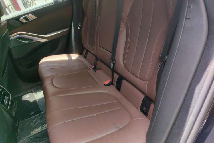 Used BMW X6 2021 xDrive40i Luxury Model with M Sport Package Left Rear Seat