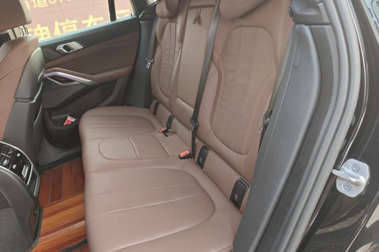 Used BMW X6 2021 xDrive40i Luxury Model with M Sport Package Left Rear Seat