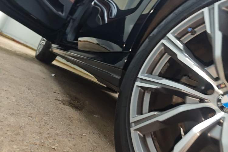 Used BMW X6 2021 xDrive40i M Sport Package Left Side Sill