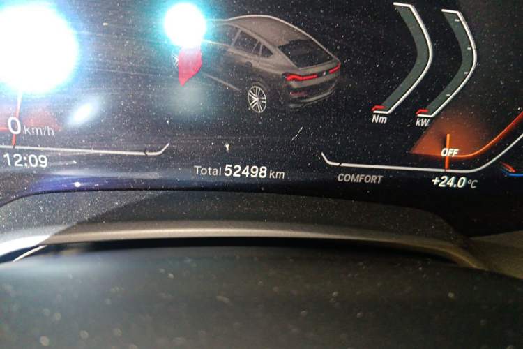 Used BMW X6 2021 xDrive30i M Sport Package Odometer Close Up