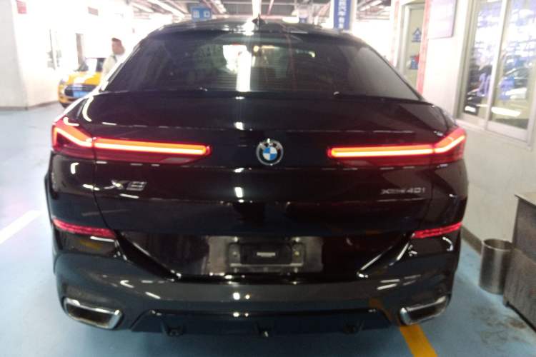 Used BMW X6 2021 xDrive40i Luxury Model with M Sport Package Rear