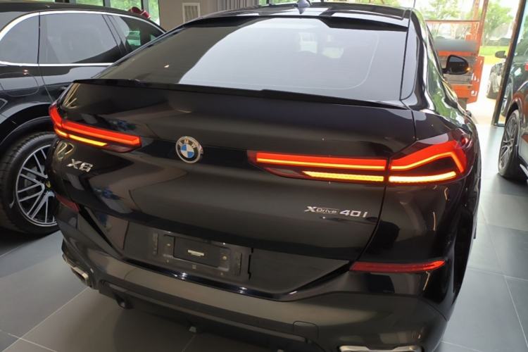 Used BMW X6 2021 xDrive40i Luxury Model with M Sport Package Rear