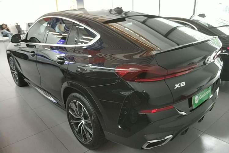 Used BMW X6 2021 xDrive30i M Sport Package Rear Left 45 Deg