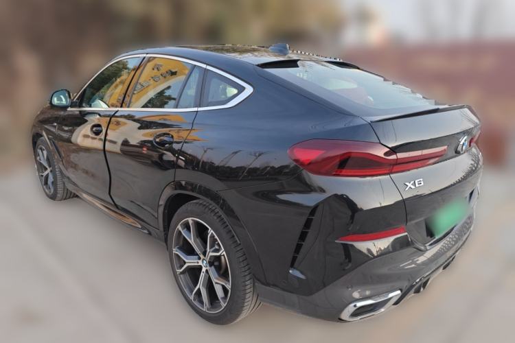 Used BMW X6 2021 xDrive40i Luxury Model with M Sport Package Rear Left 45 Deg